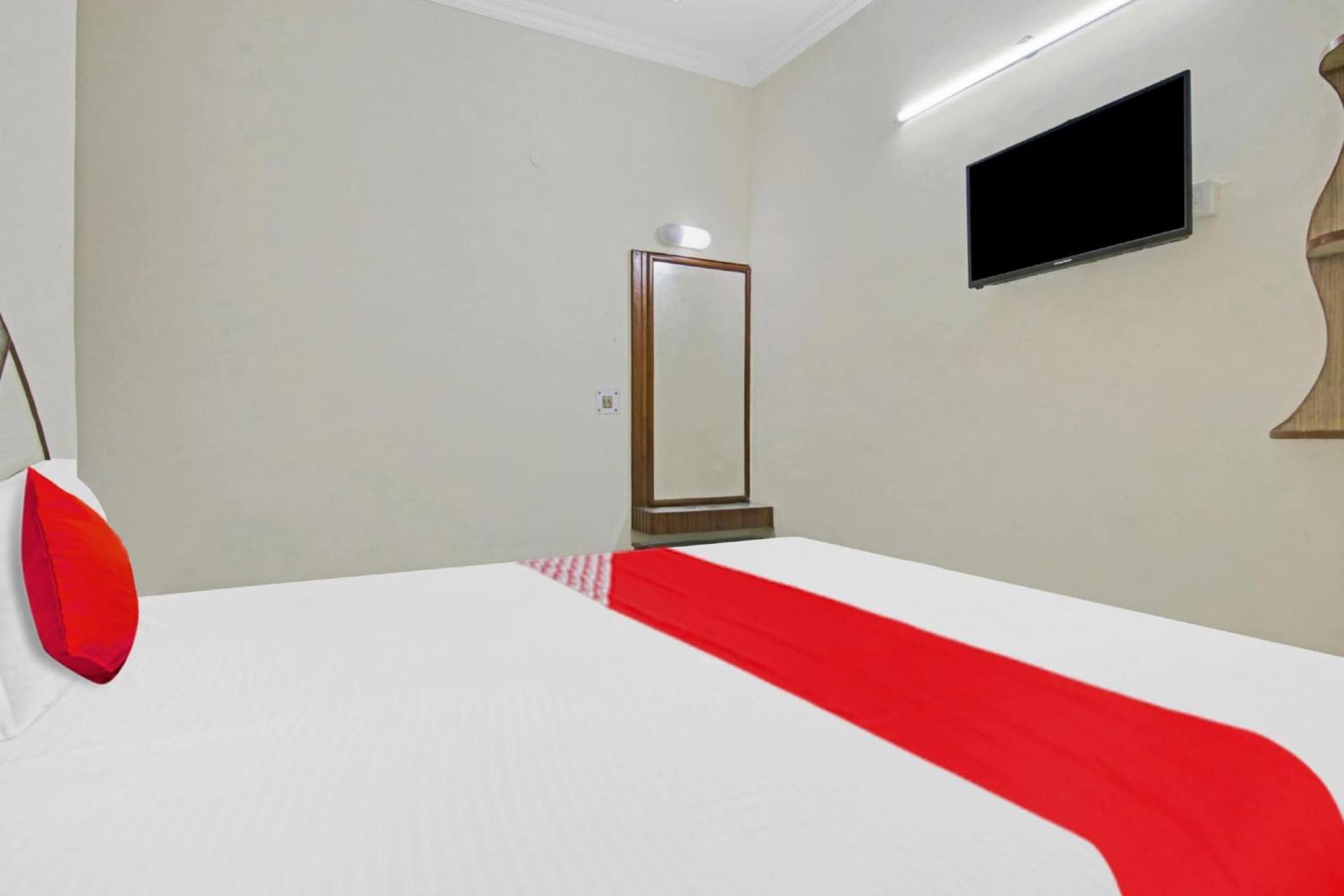 Hotel O Rak International New Delhi Exterior photo